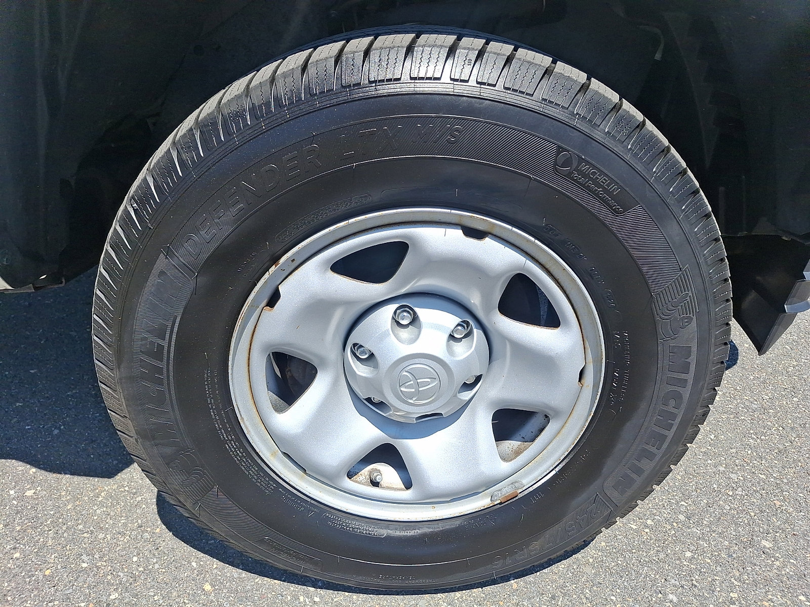 Used 2022 Toyota Tacoma SR AWD/4WD image 8