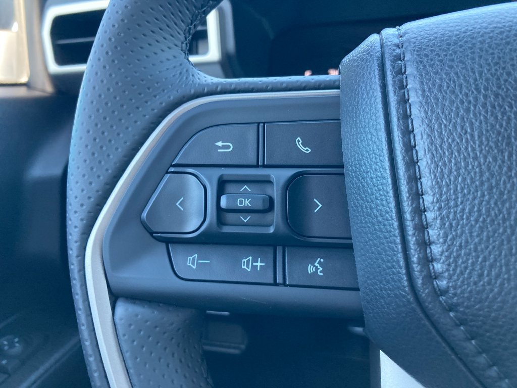 New 2026 Toyota 4Runner SR5 AWD/4WD image 5
