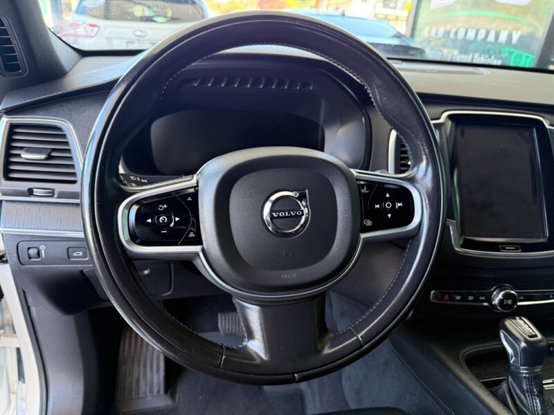 Used 2020 Volvo XC90 T5 Momentum w/ Protection Package AWD/4WD image 20