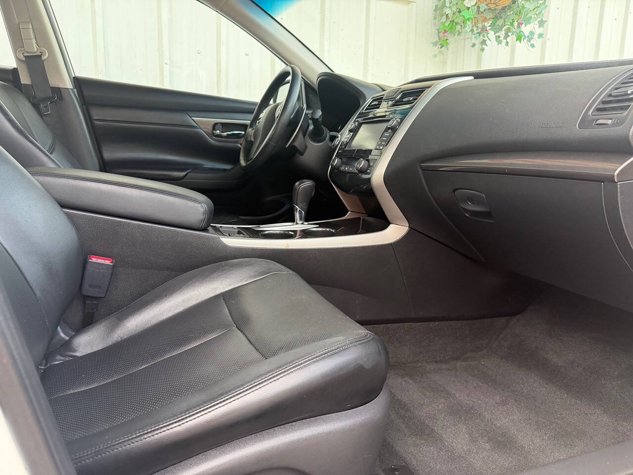 Used 2015 Nissan Altima 3.5 SL FWD image 15