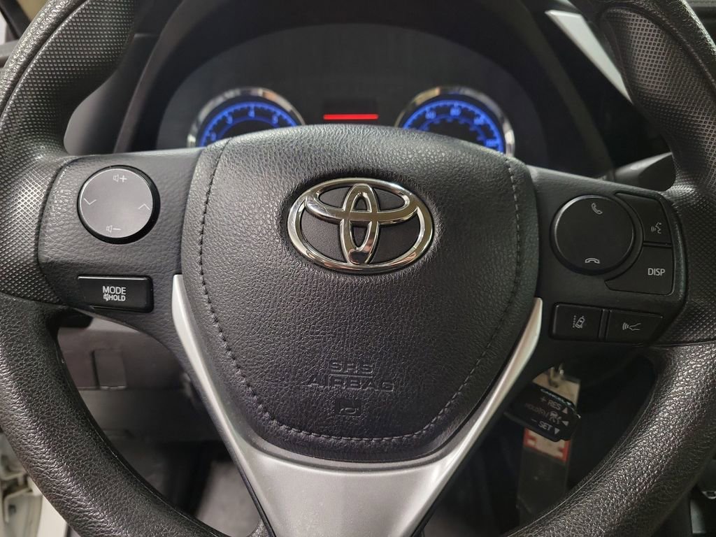 Used 2017 Toyota Corolla LE image 18