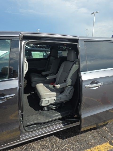 Used 2018 Honda Odyssey Elite image 9
