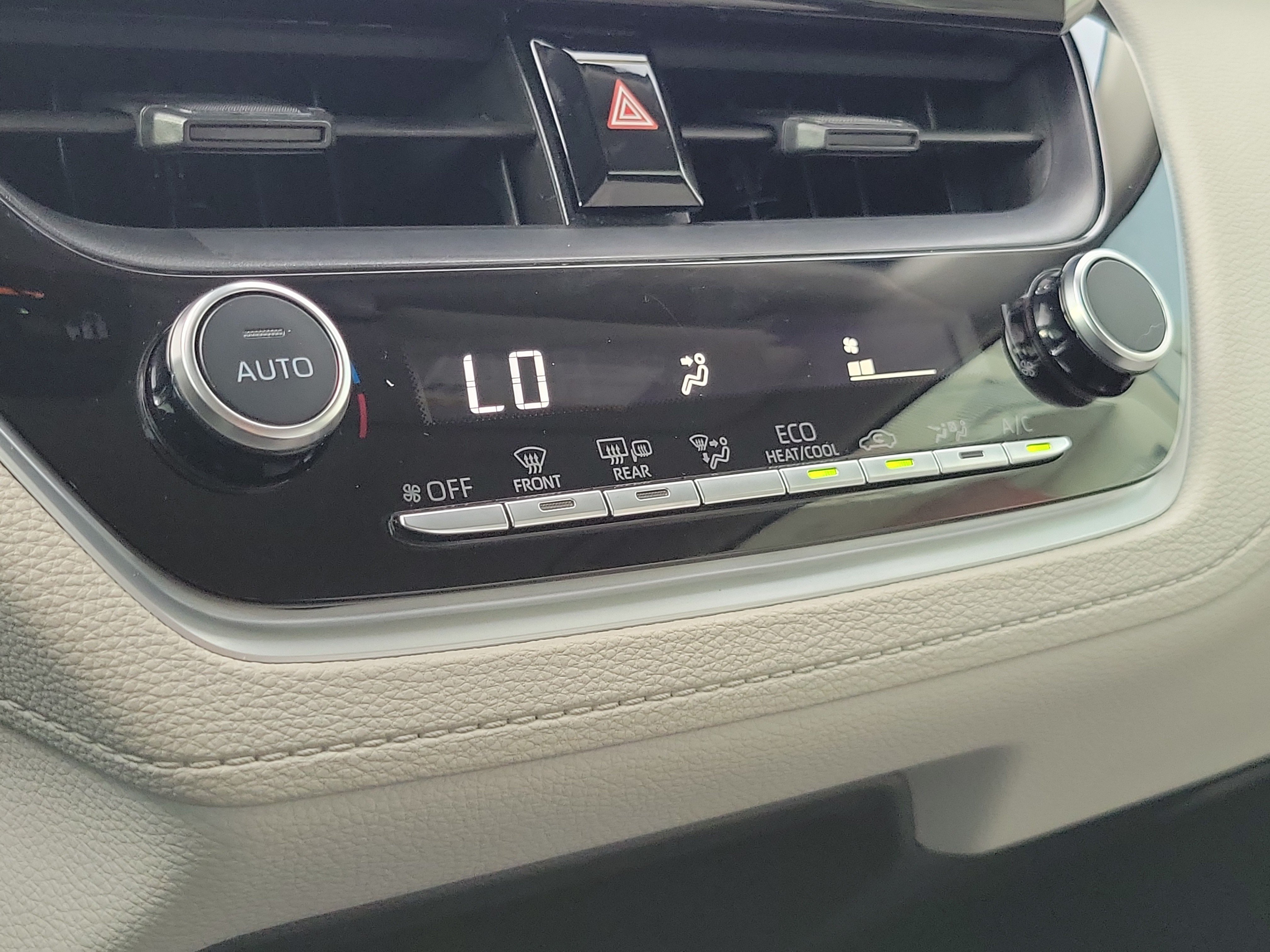 Certified 2026 Toyota Corolla Cross LE FWD image 28