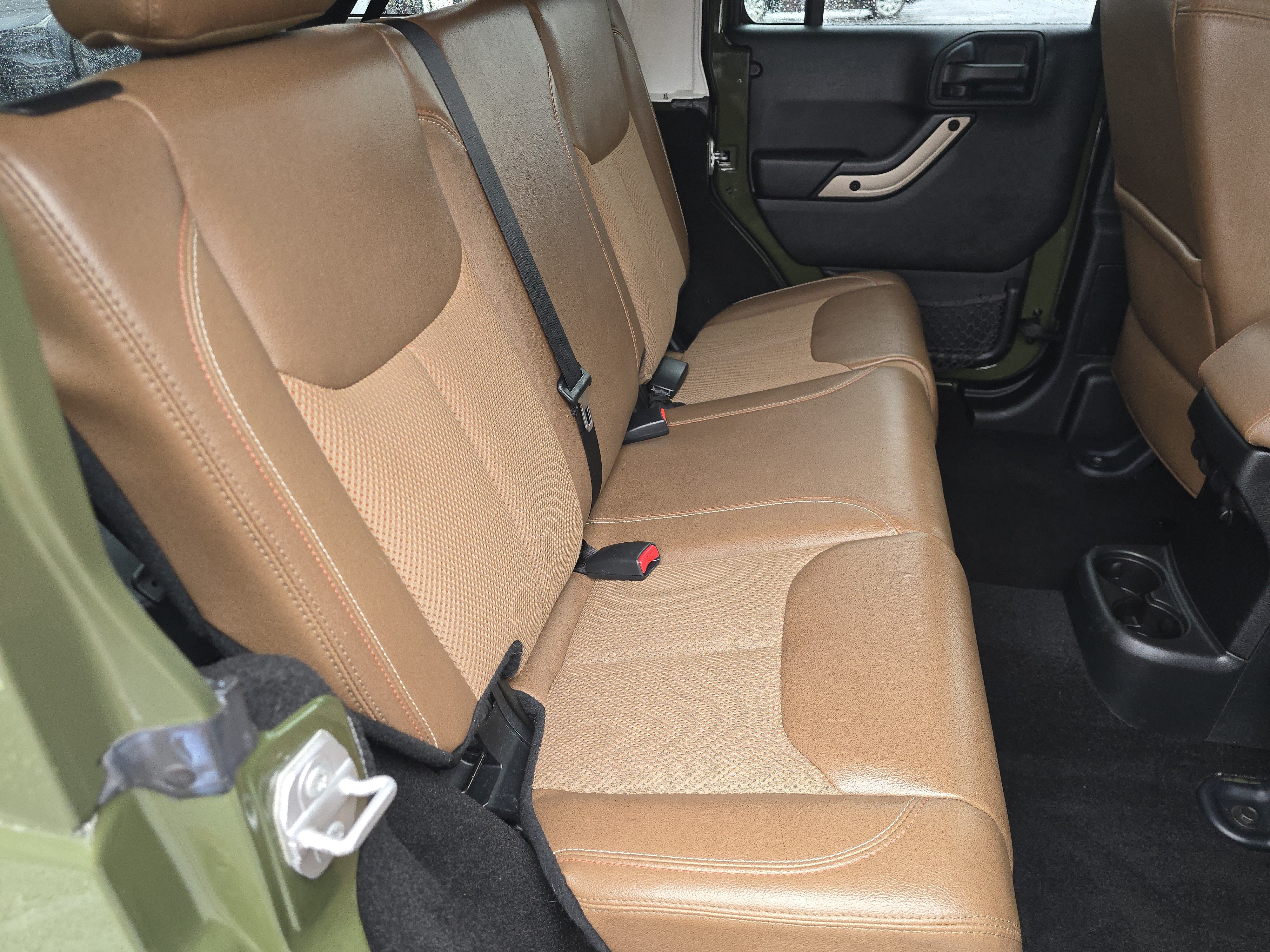 Used 2016 Jeep Wrangler Unlimited Sahara AWD/4WD image 19