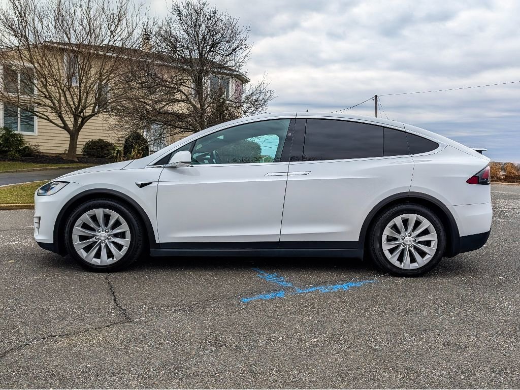 Used 2021 Tesla Model X Long Range image 10