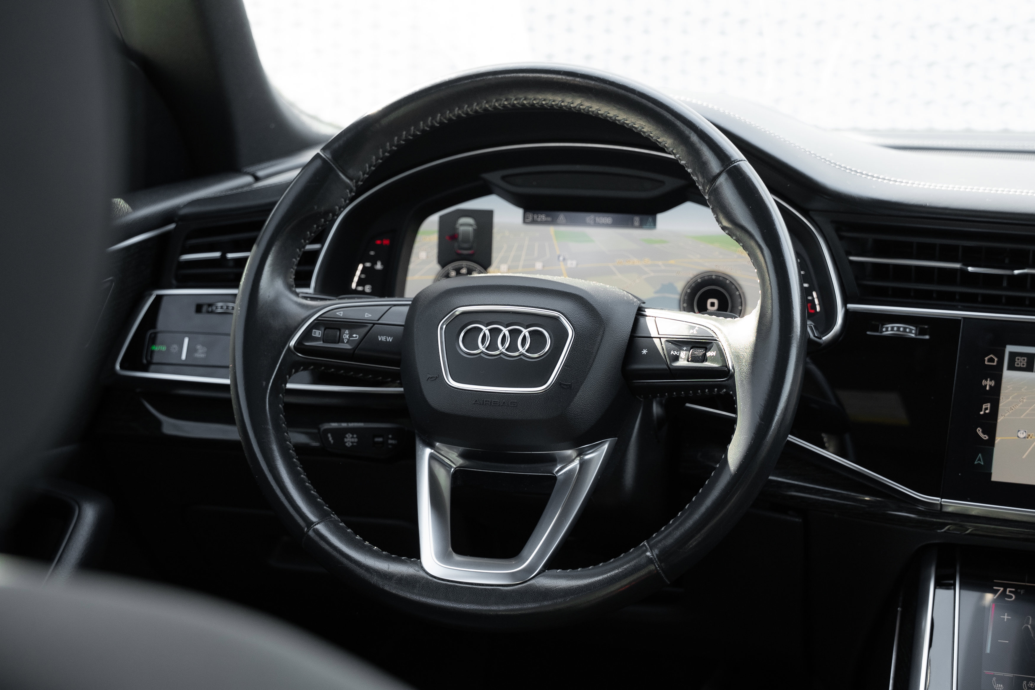 Used 2019 Audi Q8 Prestige w/ Towing Package image 9