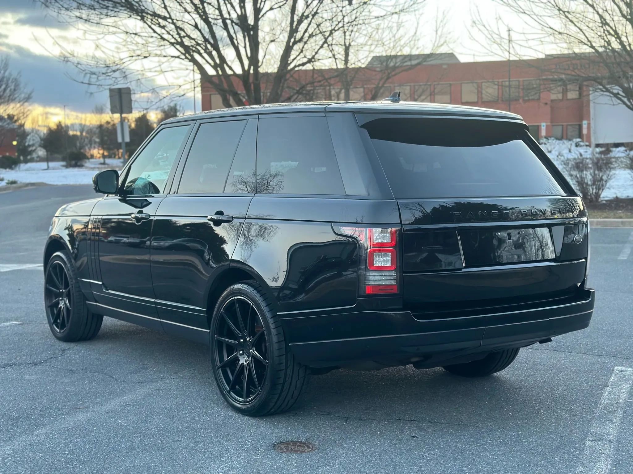 Used 2015 Land Rover Range Rover Supercharged image 19
