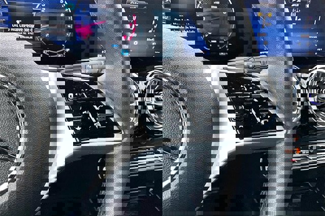 Used 2025 Mercedes-Benz GLB 250 250 image 15