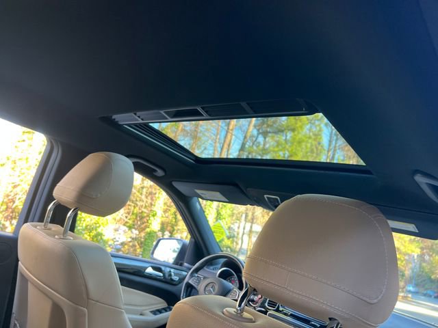 Used 2018 Mercedes-Benz GLS 450 4MATIC image 38