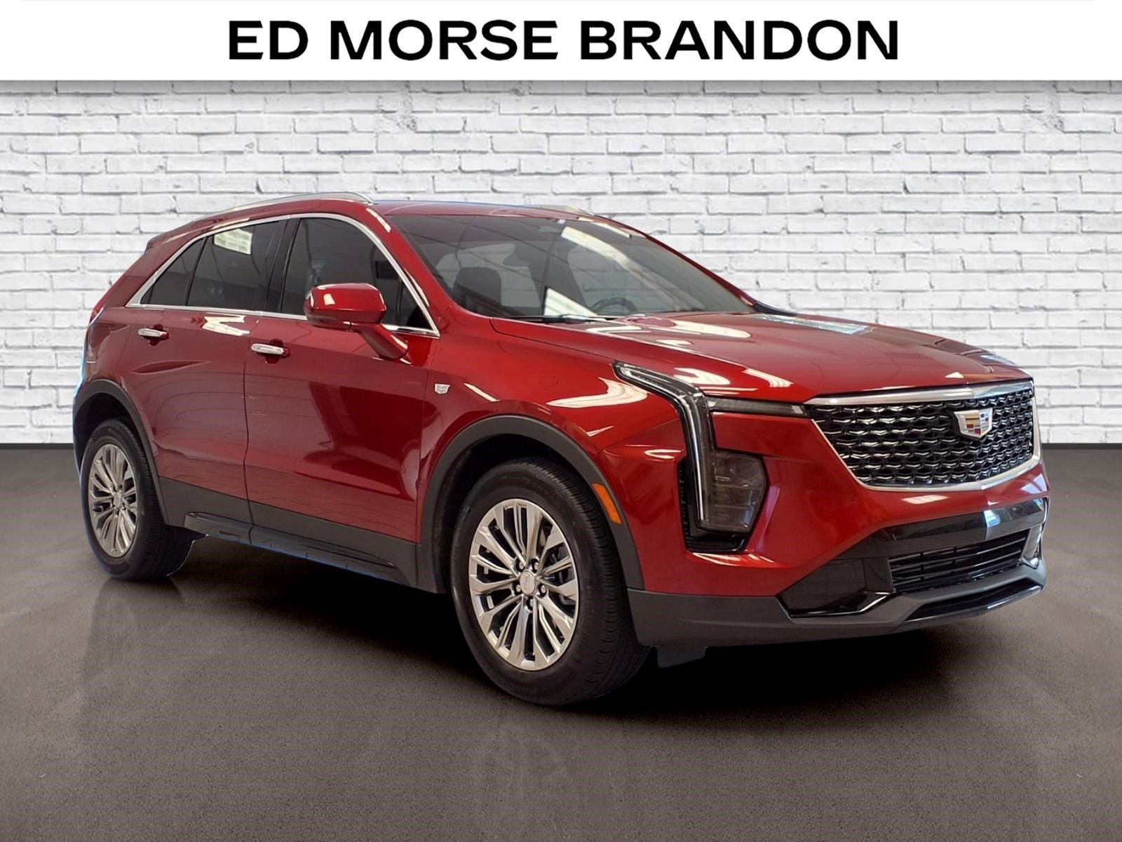 Certified 2024 Cadillac XT4 Premium Luxury w/ Technology Package FWD image 6