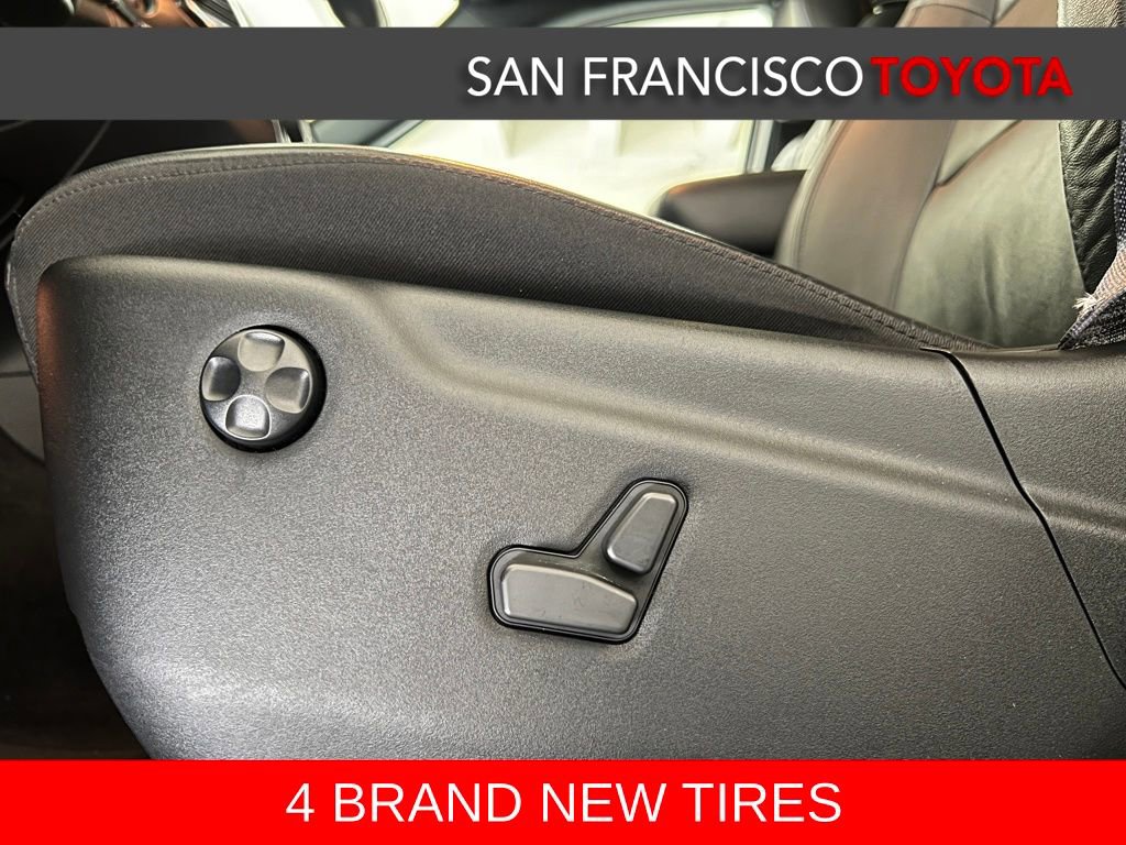 Used 2022 Jeep Grand Cherokee Limited w/ Trailer Tow Group IV image 12