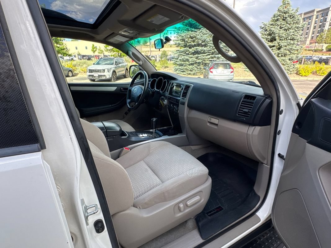 Used 2006 Toyota 4Runner SR5 AWD/4WD image 16