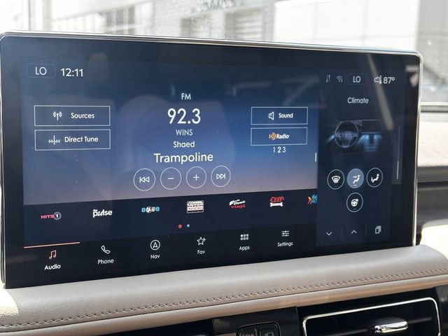 Used 2023 Lincoln Nautilus Reserve w/ Equipment Group 201A image 21