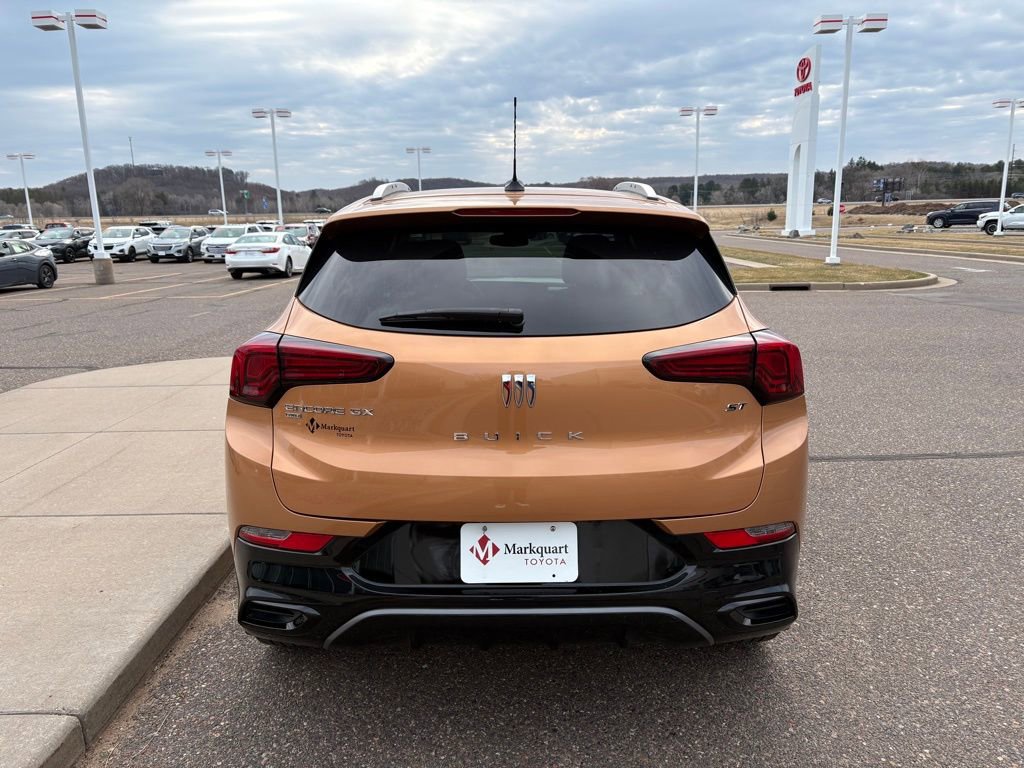 Used 2024 Buick Encore GX Sport Touring AWD/4WD image 3
