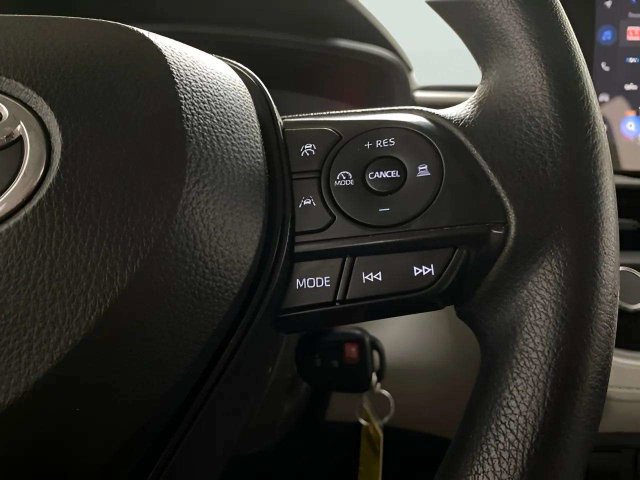 Used 2024 Toyota Corolla Cross L FWD image 32
