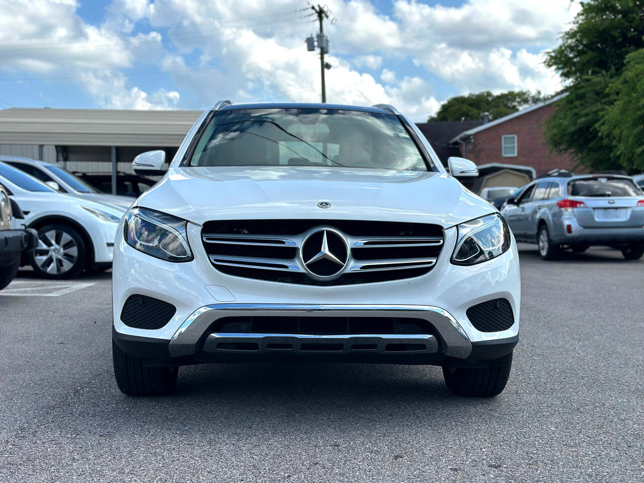 Used 2018 Mercedes-Benz GLC 300 4MATIC image 3