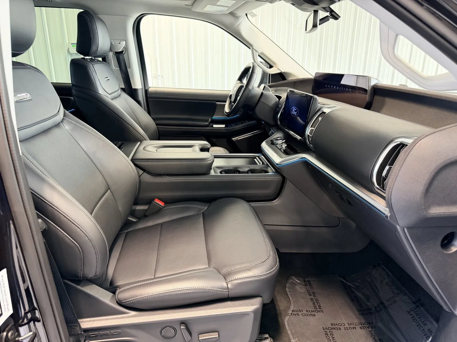 Used 2025 Ford Expedition Platinum AWD/4WD image 27
