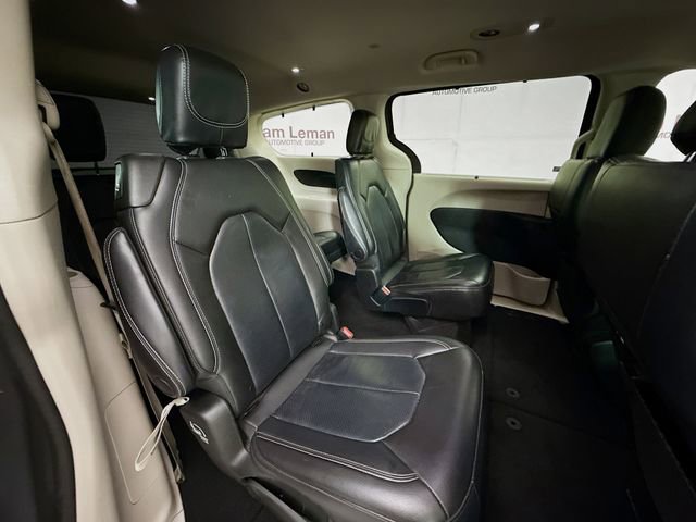 Used 2022 Chrysler Pacifica Touring-L image 27