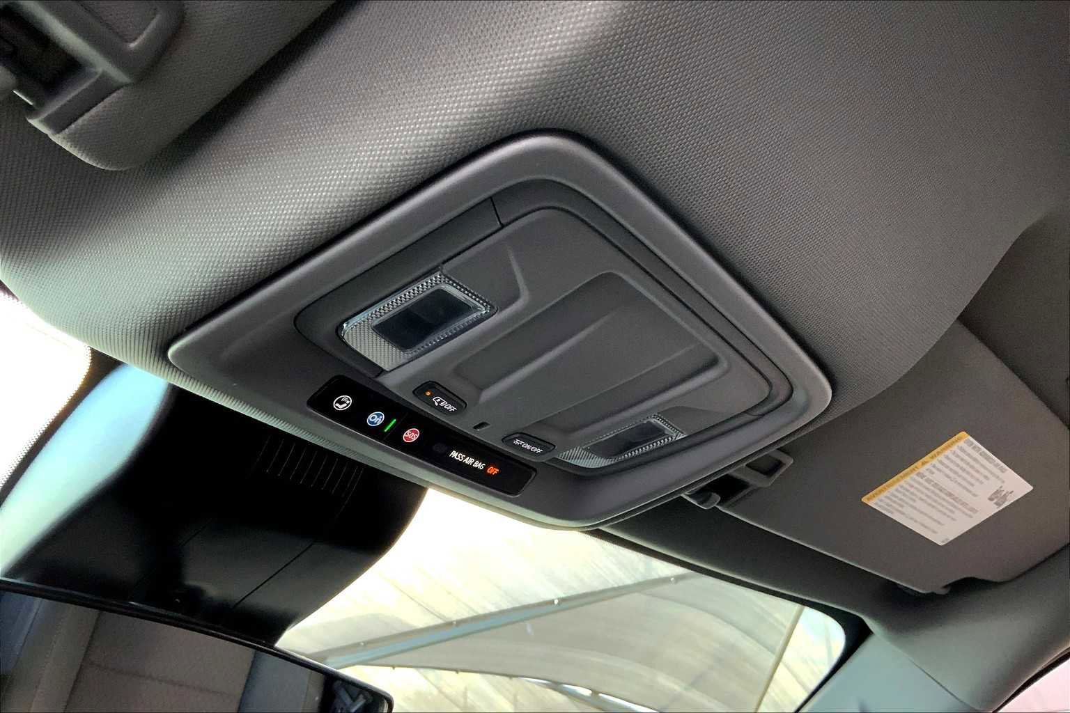 Certified 2025 Chevrolet Silverado 1500 Custom image 39