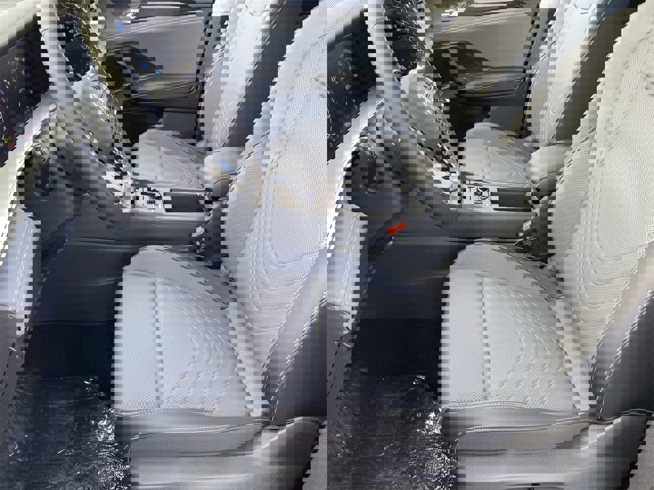 New 2025 Volkswagen Tiguan SE image 15