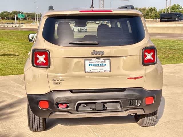 Used 2016 Jeep Renegade Trailhawk w/ Premium Trailhawk Package AWD/4WD image 6