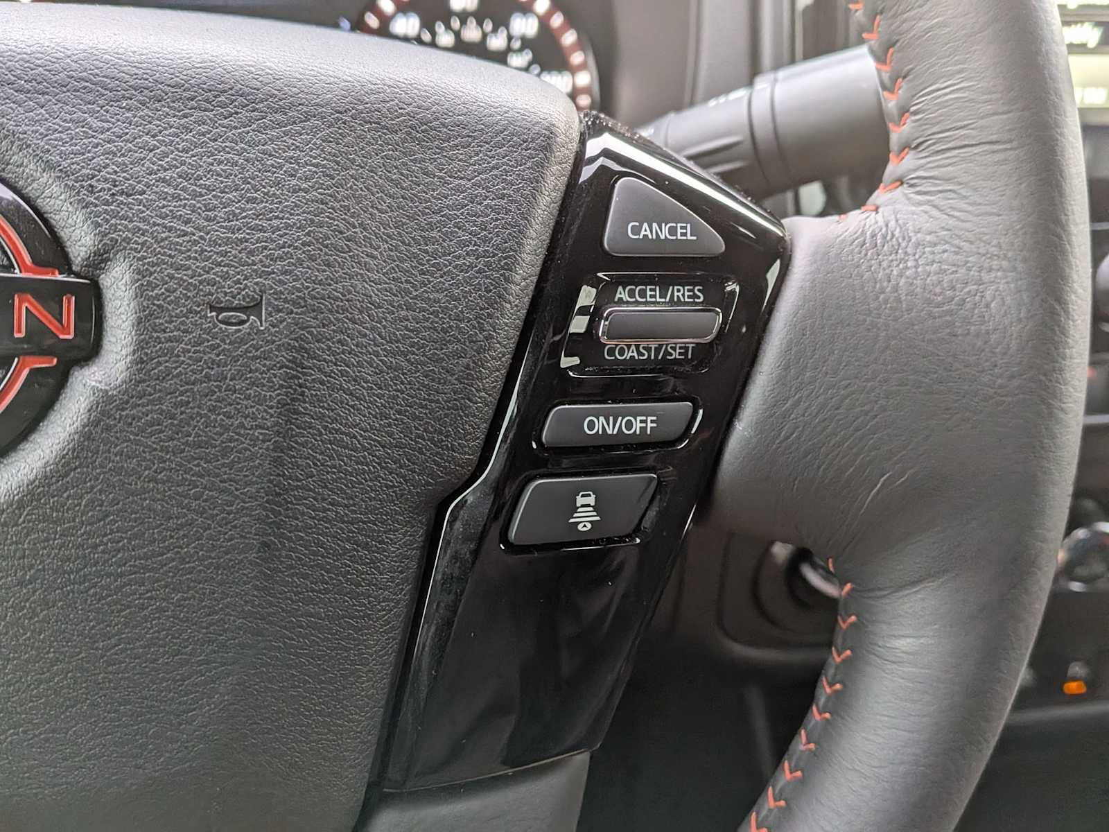 Used 2025 Nissan Frontier PRO-4X w/ Pro Convenience Package image 22