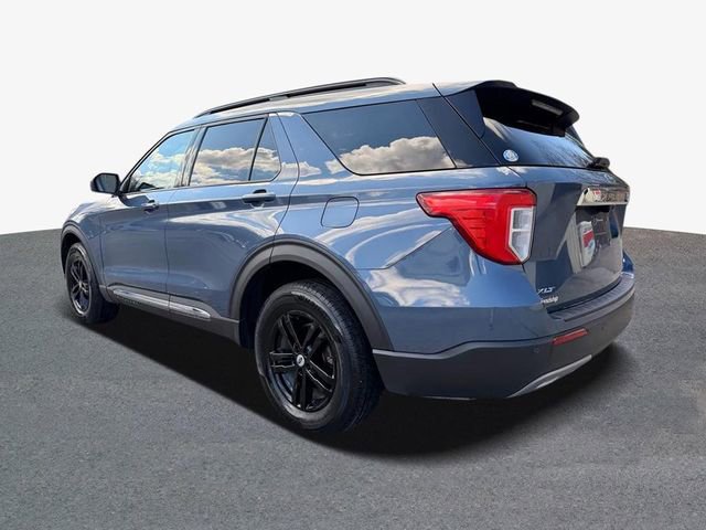 Used 2021 Ford Explorer XLT w/ Equipment Group 202A AWD/4WD image 2