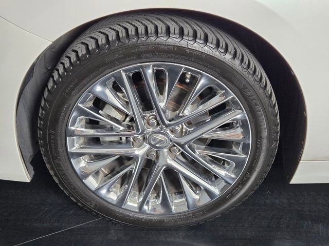 Used 2018 Lexus ES 350 w/ Luxury Package w/Wood Trim image 12