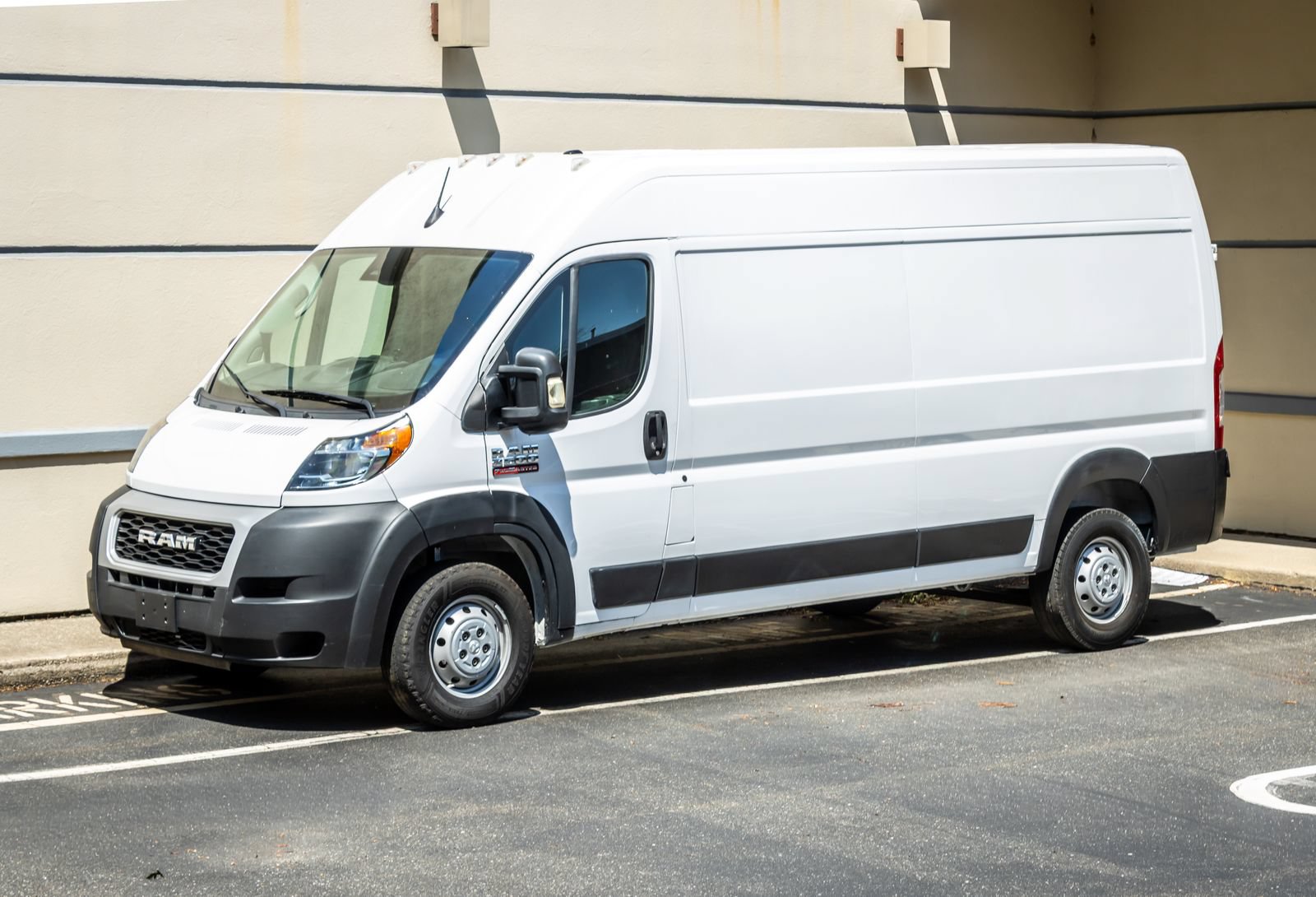 Used 2022 RAM ProMaster 2500 FWD image 3