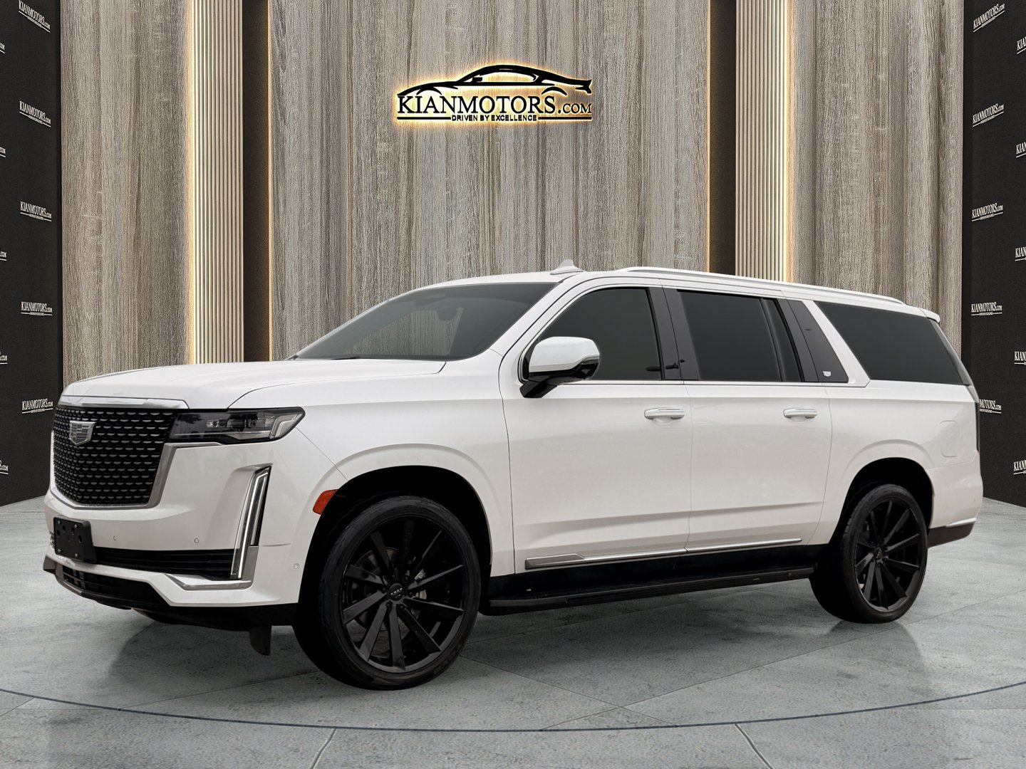 Used 2021 Cadillac Escalade ESV Premium Luxury AWD/4WD image 3