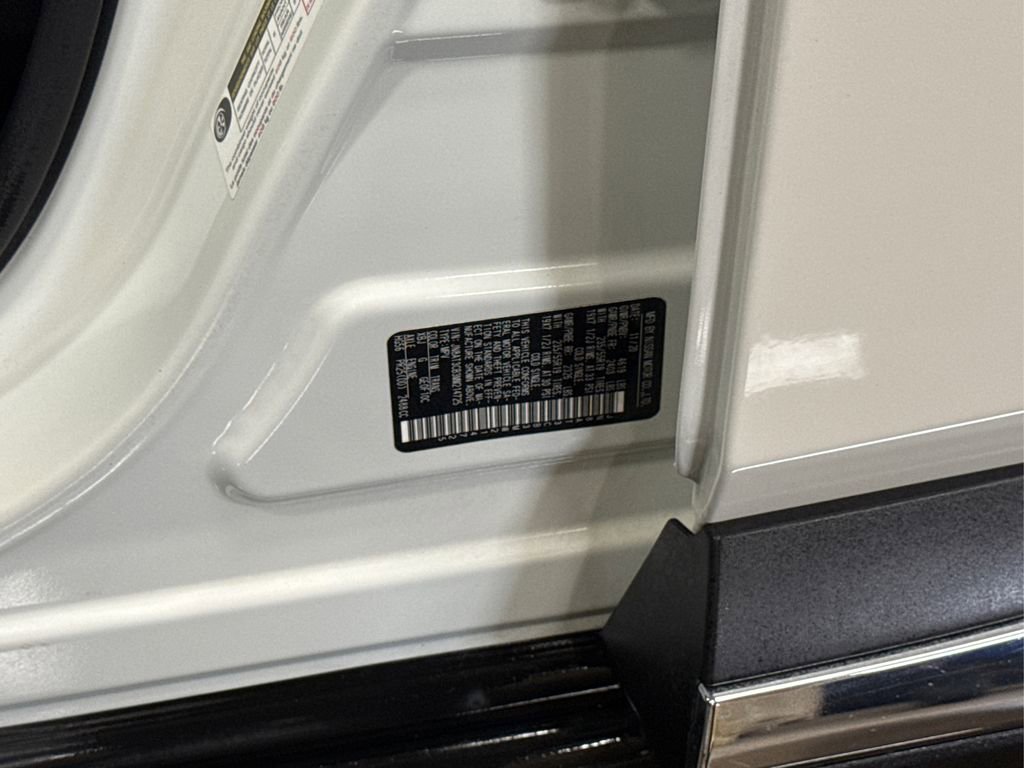 Used 2021 Nissan Rogue SL w/ Premium Package image 16