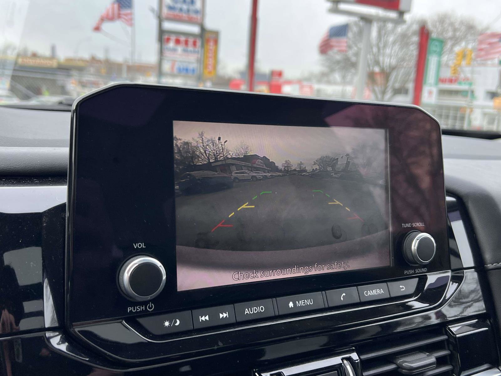 Used 2022 Nissan Pathfinder SV w/ SV Premium Package image 31