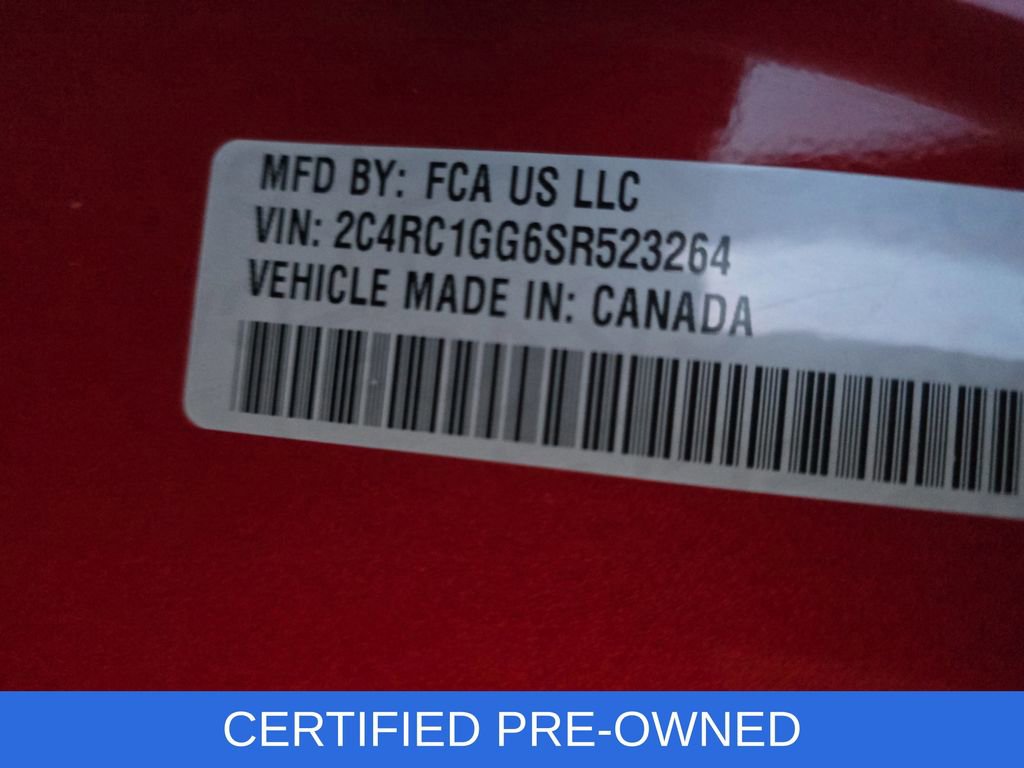 Used 2025 Chrysler Pacifica Limited image 37
