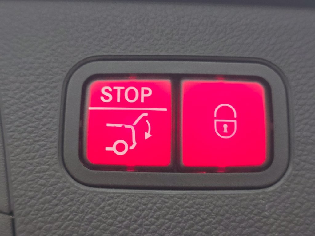 Certified 2021 Mercedes-Benz GLC 300 4MATIC image 16