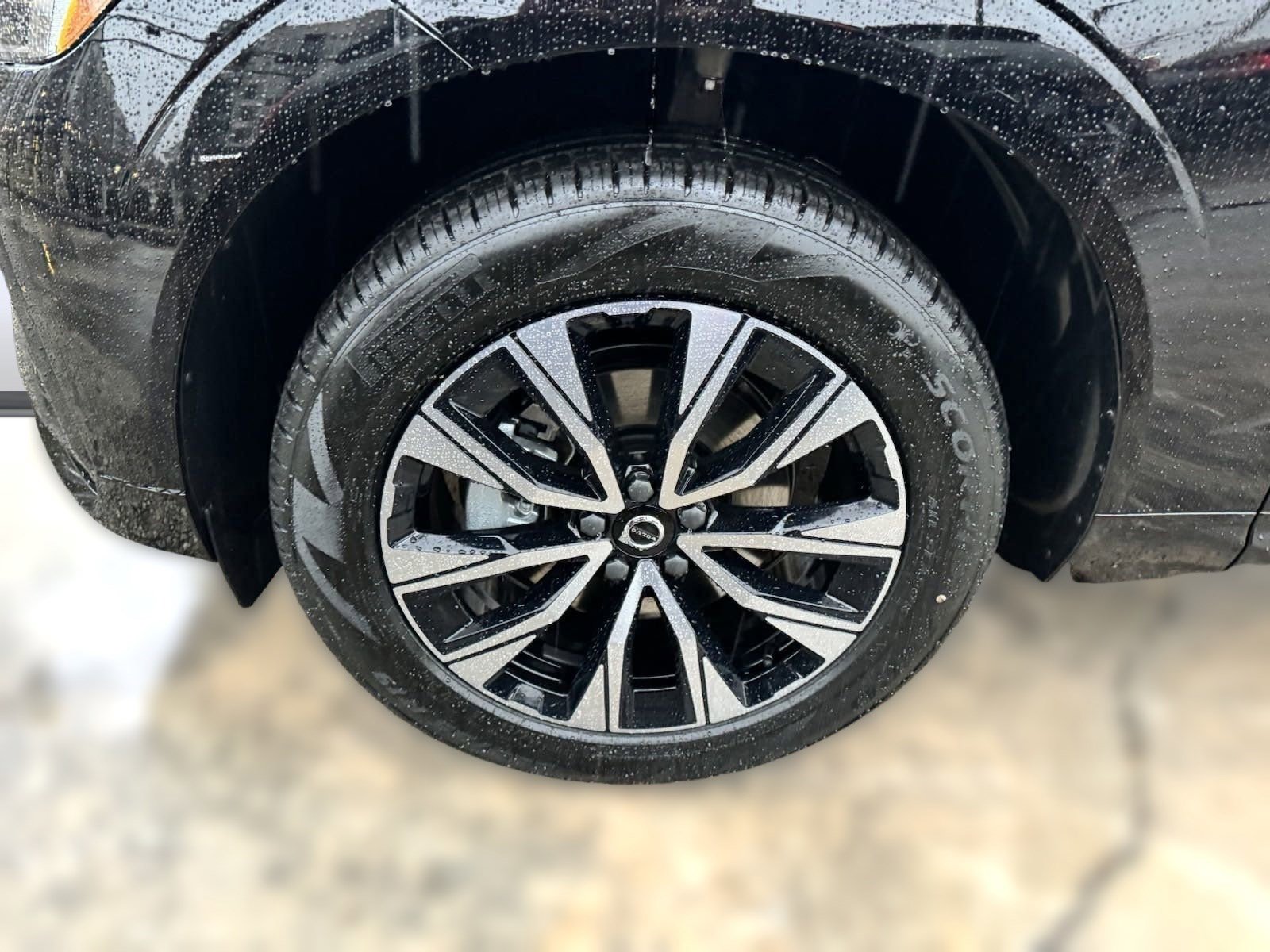 New 2024 Volvo XC60 B5 Core w/ Protection Package Premier AWD/4WD image 24