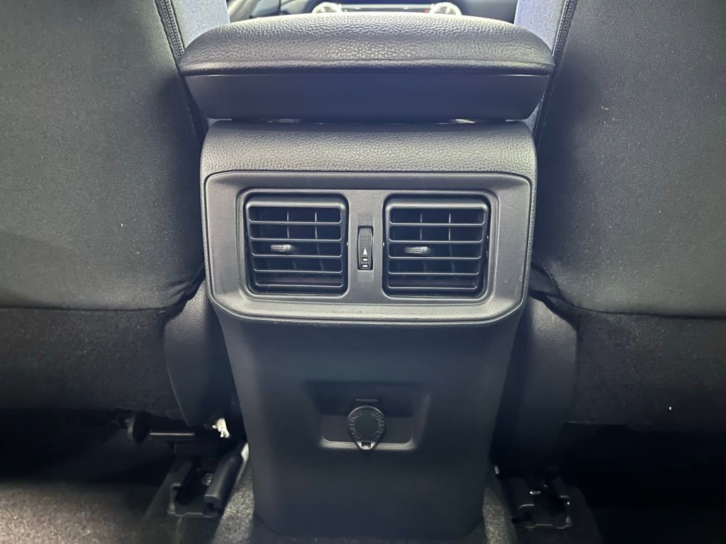 Used 2023 Toyota RAV4 LE AWD/4WD image 15