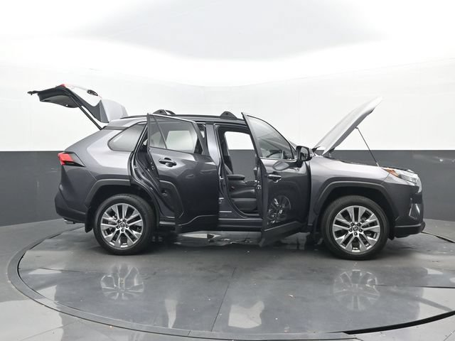 Used 2024 Toyota RAV4 XLE Premium FWD image 31