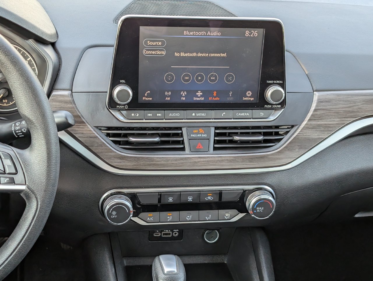 Used 2025 Nissan Altima 2.5 SV FWD image 11