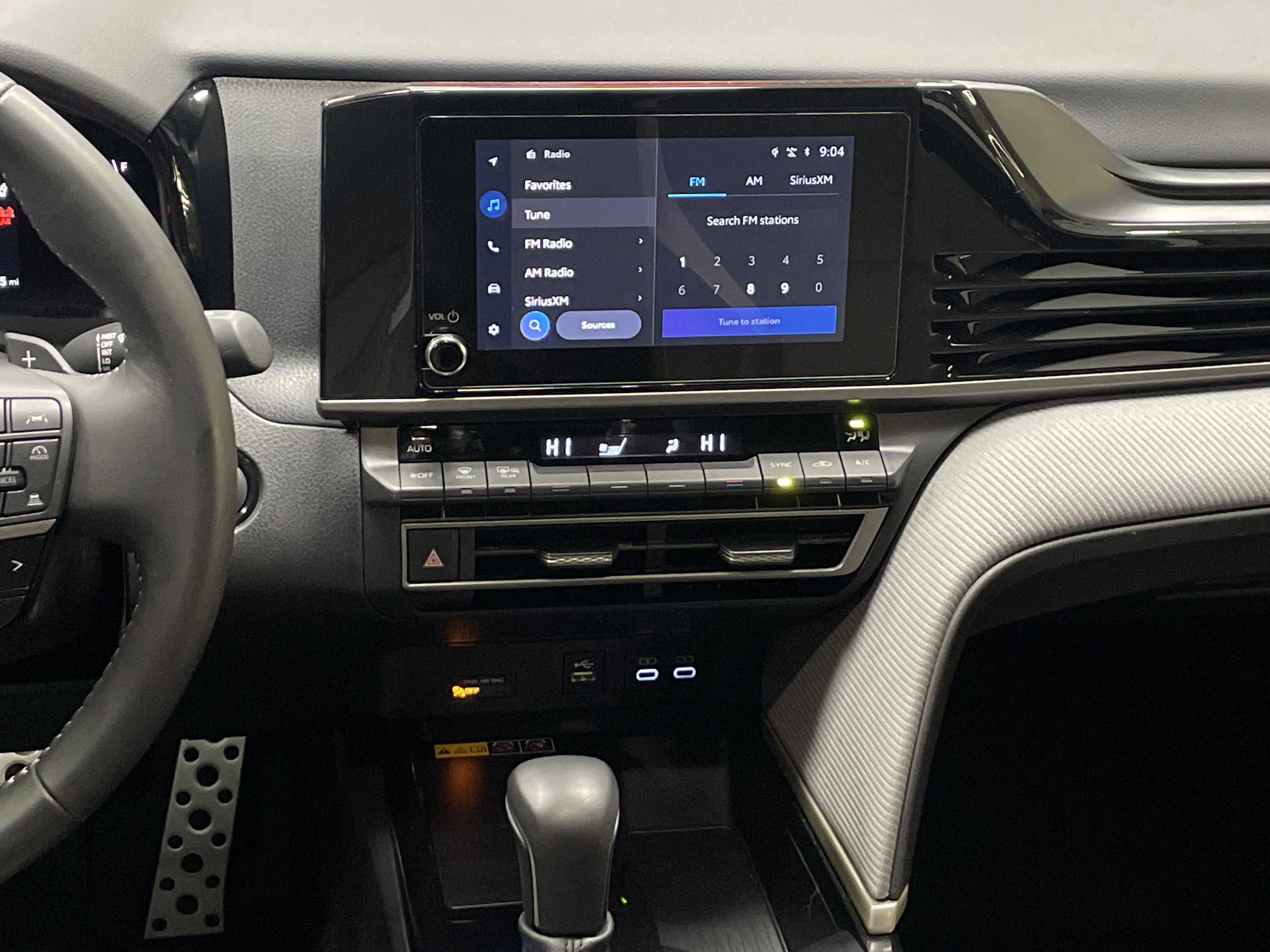 Certified 2025 Toyota Camry SE image 31