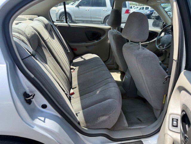 Used 2002 Chevrolet Malibu V6 w/ Preferred Equipment Group 1 FWD image 13