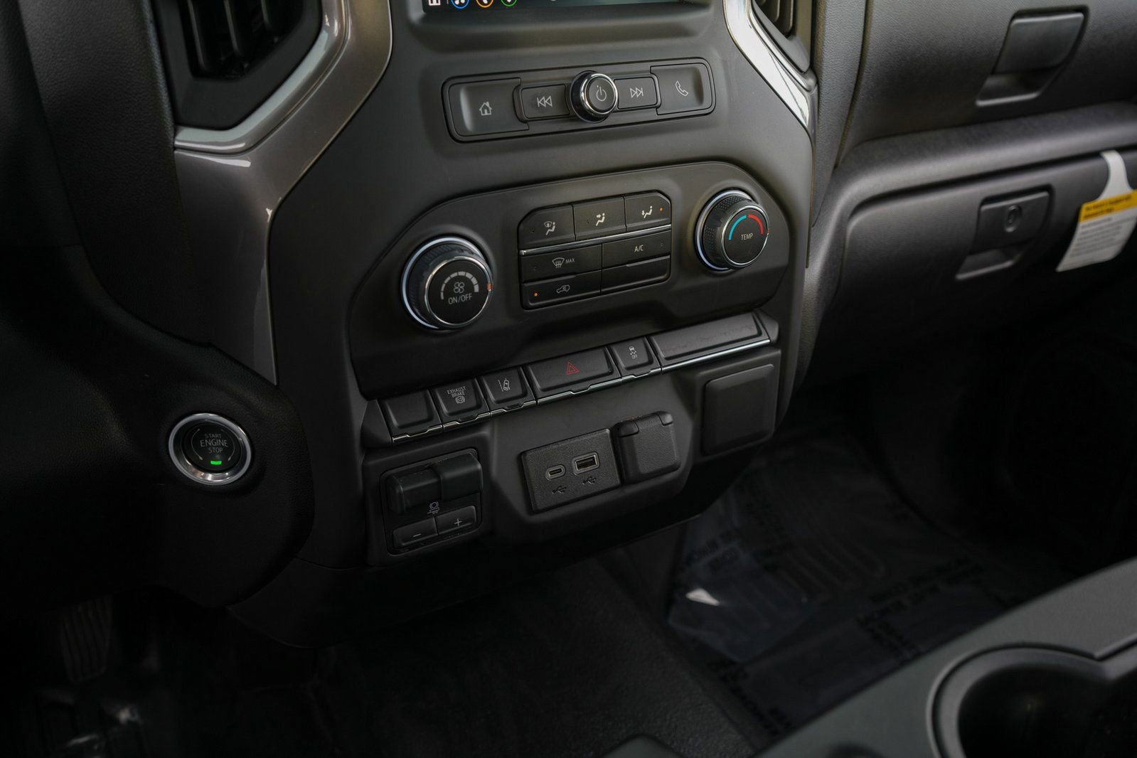 Used 2025 Chevrolet Silverado 3500 W/T image 24