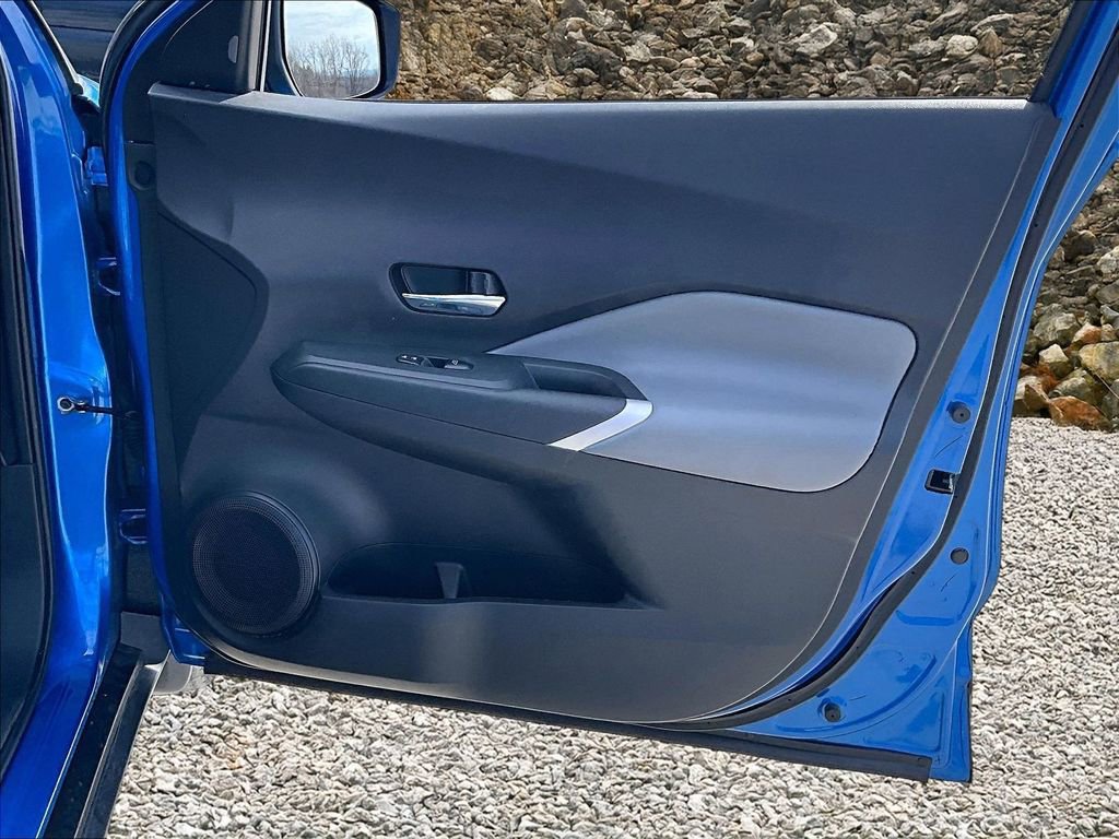 Used 2023 Nissan Kicks SR w/ SR Premium Package image 18