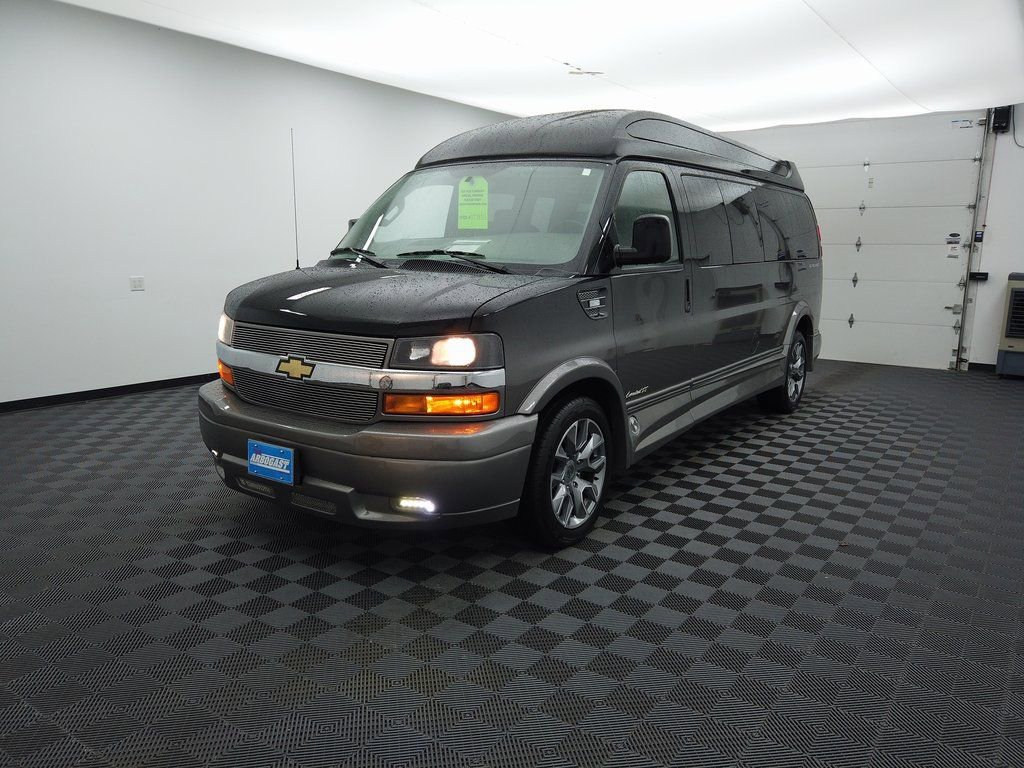 Used 2023 Chevrolet Express 2500 Extended image 13