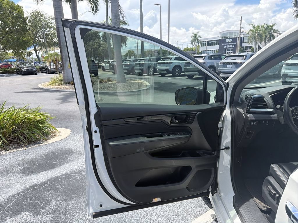 Used 2022 Honda Odyssey Touring image 23