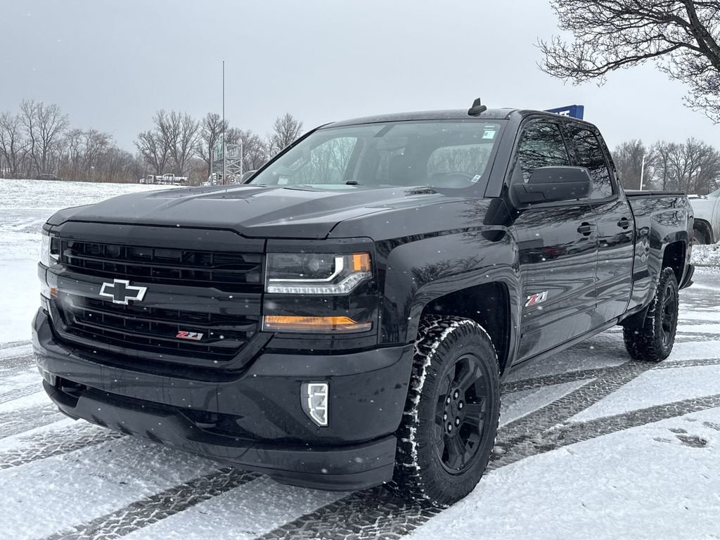 Used 2017 Chevrolet Silverado 1500 LT w/ Midnight Edition image 1