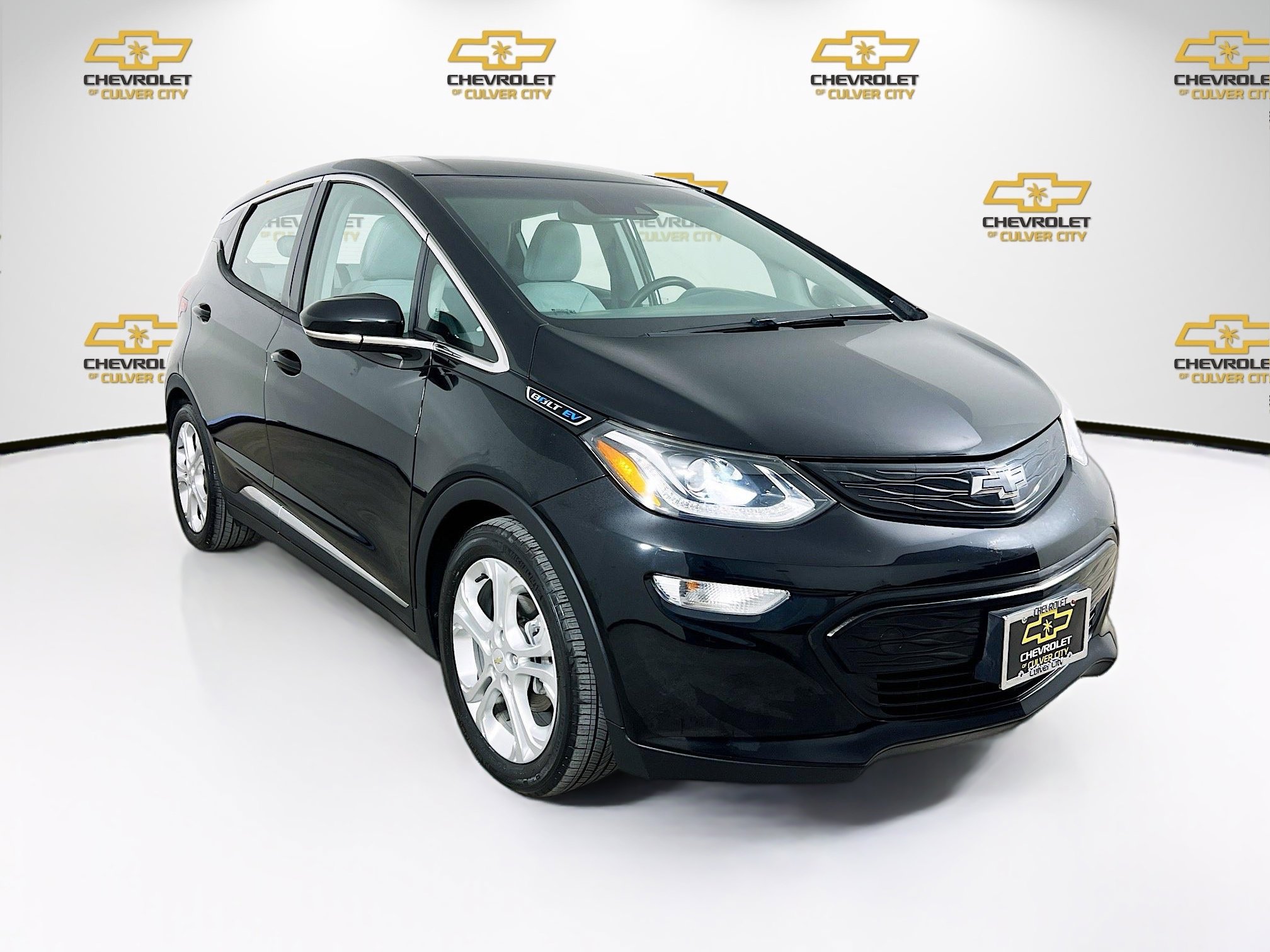 Used 2020 Chevrolet Bolt LT FWD image 1