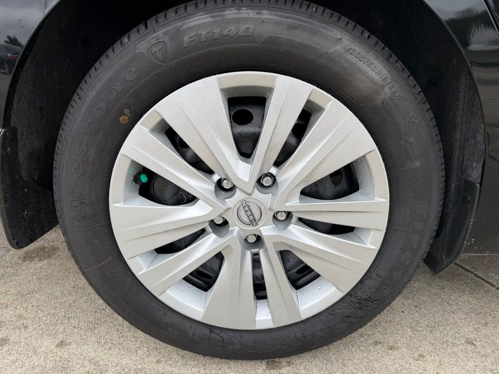 Used 2025 Nissan Sentra S image 6