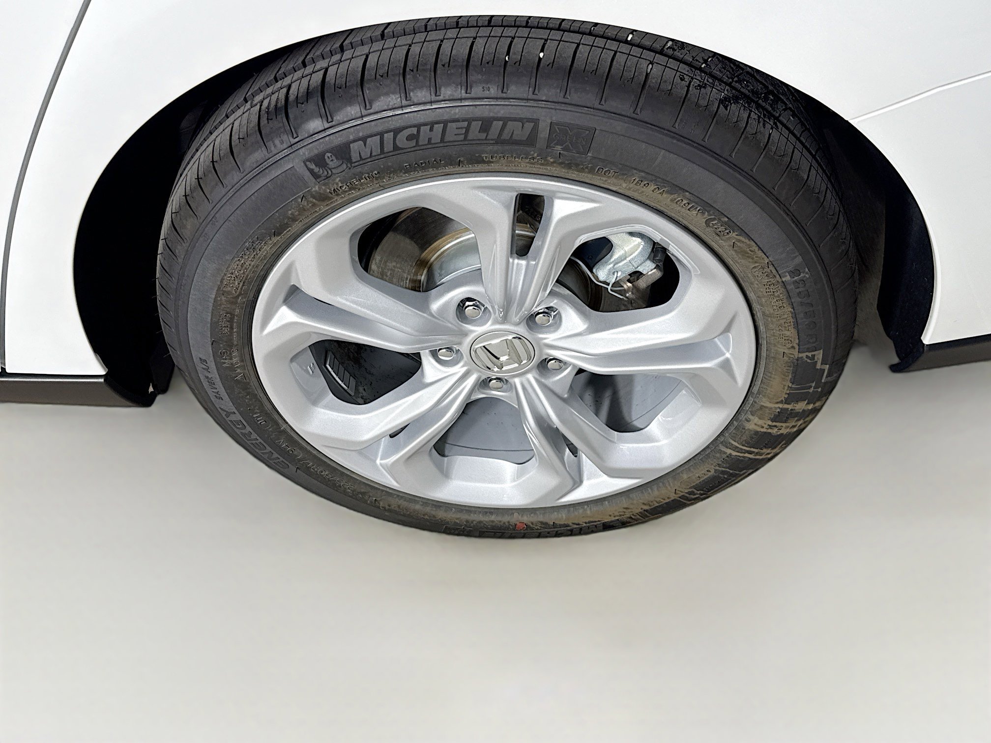 Certified 2025 Honda Accord LX image 34