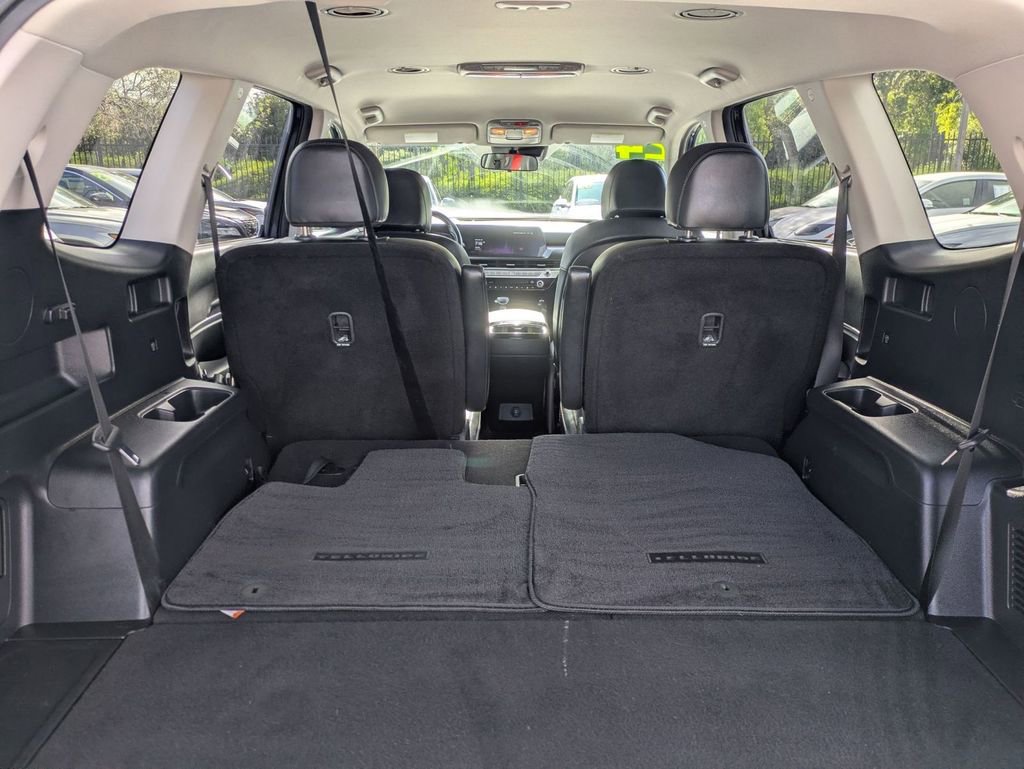 Used 2024 Kia Telluride S FWD image 28