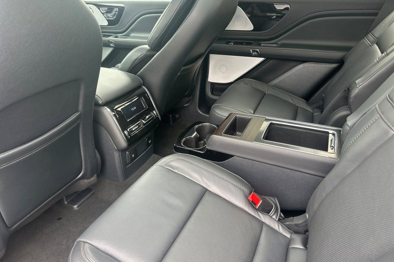 New 2026 Lincoln Aviator Reserve w/ Luxury Package image 11